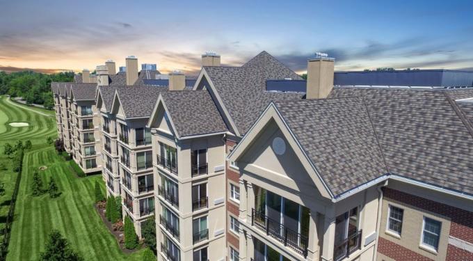 China Factory Directly Sell Square Type Colored Stone Coated Metal Roof Tile